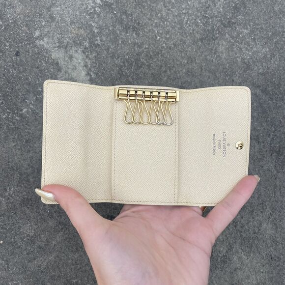 LOUIS VUITTON Damier Azur 6 Ring Key Holder - Picture 8 of 12